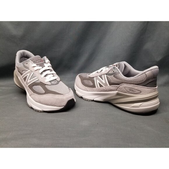 New Balance Boys FuelCell 990v6 Sneakers GC990GL6 Grey White Size 6.5 NEW NO BOX - Picture 1 of 8